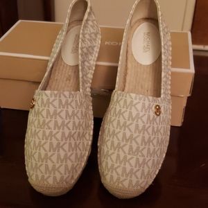 women's shoes